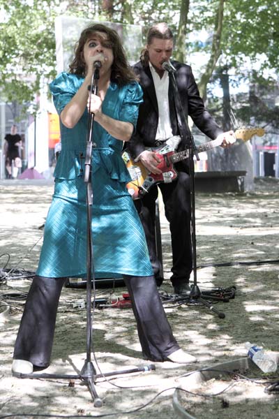 ERNA OMARSDOTTIR - 2009-05-30 - PARIS - Parc de la Villette - 